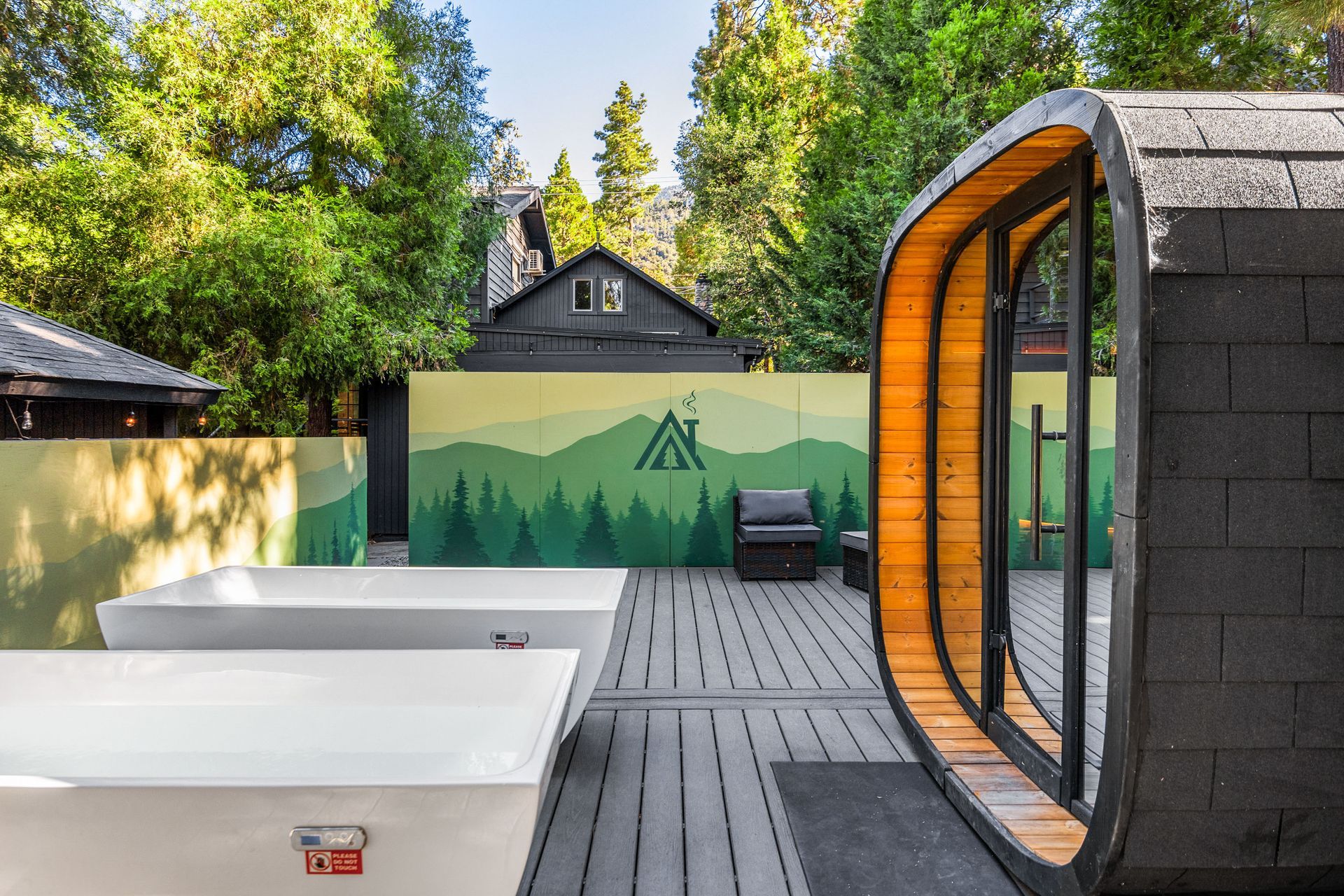 sauna, two cold p
lunges, yoga deck