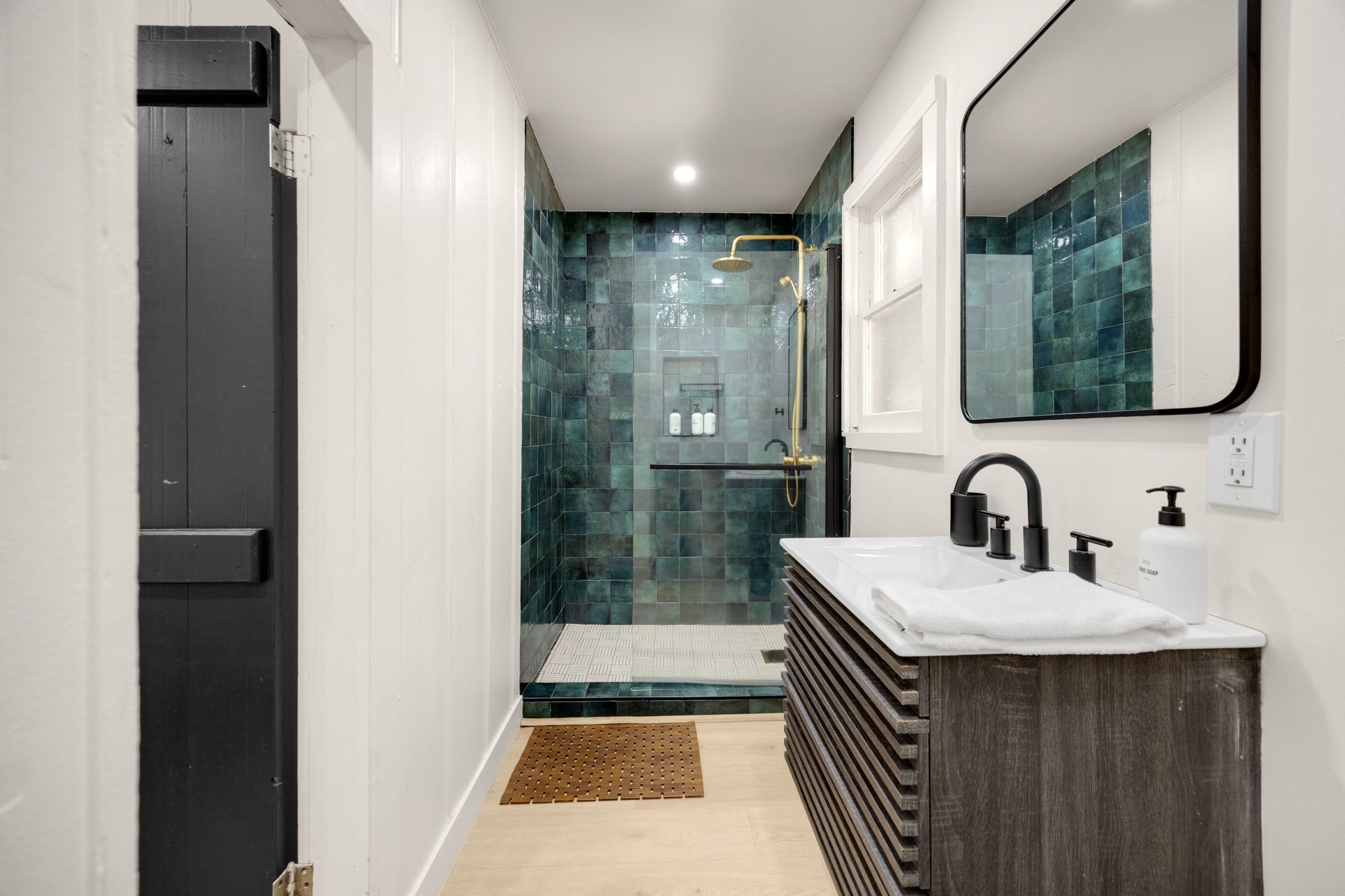 cabin 2 bathroom, custom tile 