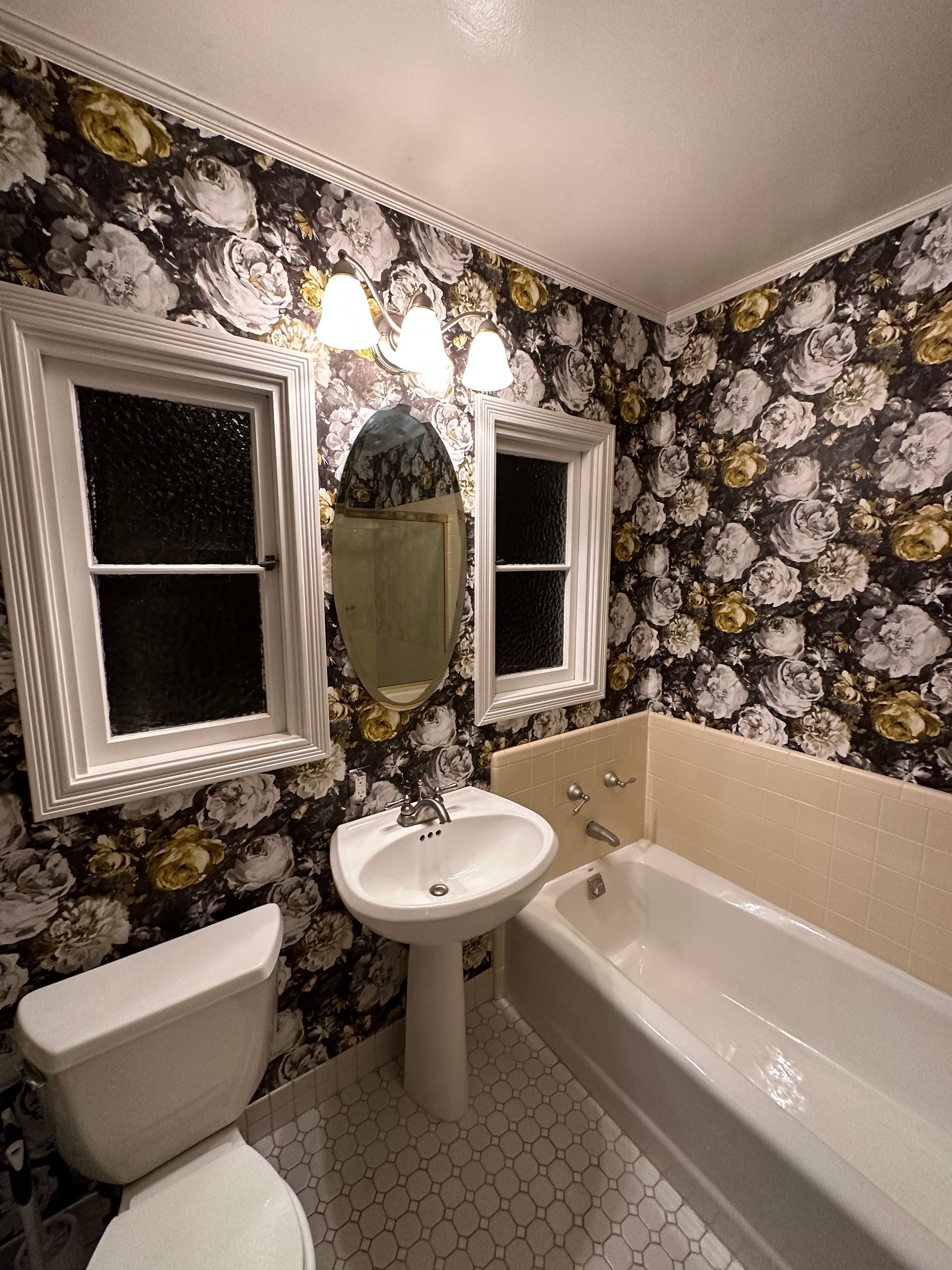 bathroom-wallpaper-palo-alto-downtown.jpg