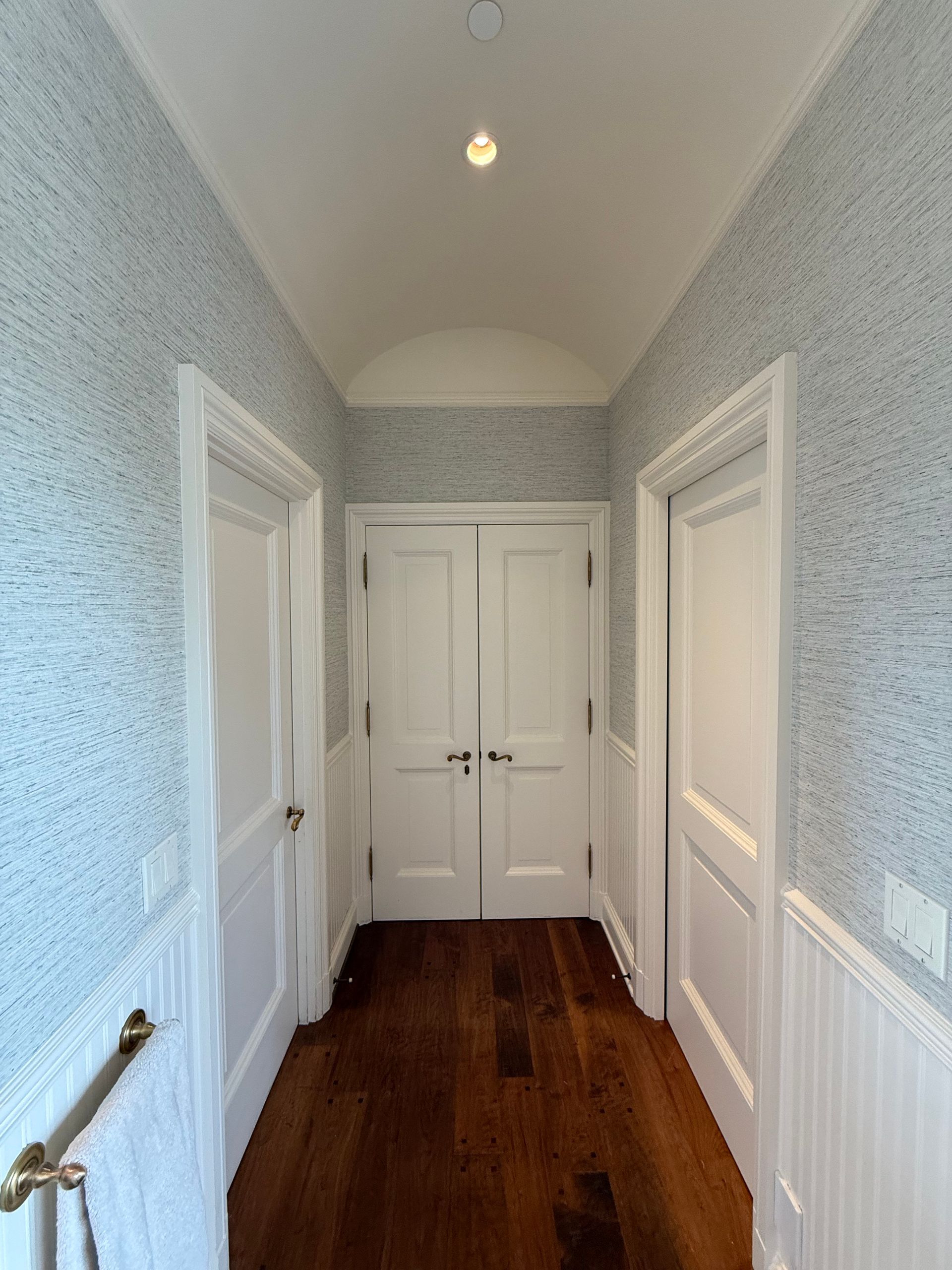 vinyl-wallpaper-Healdsburg-bathroom