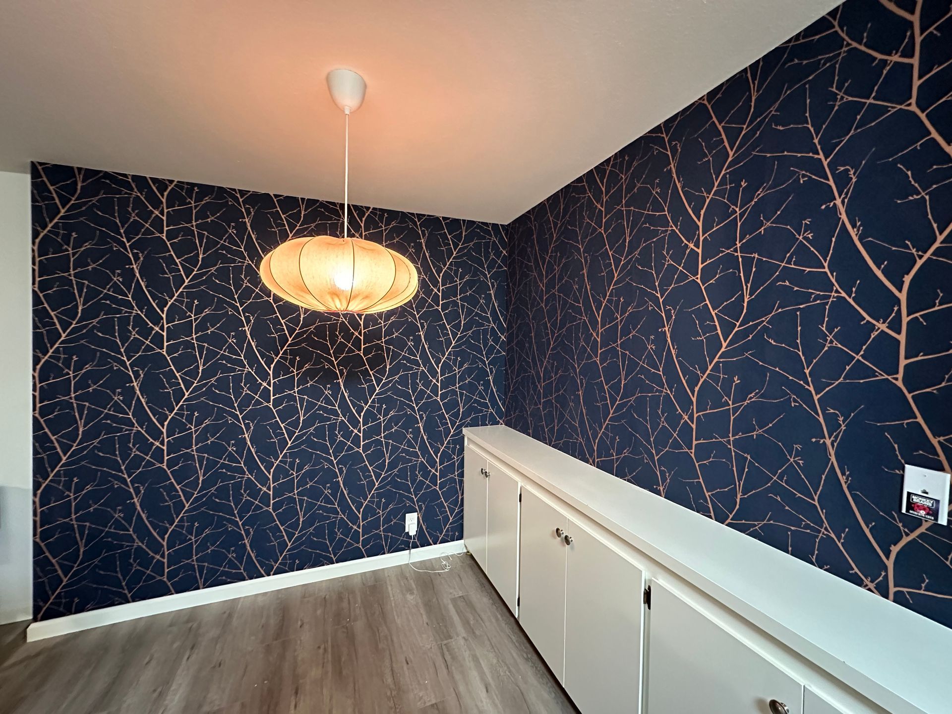 wallpaper-installation-berkeley-living-room