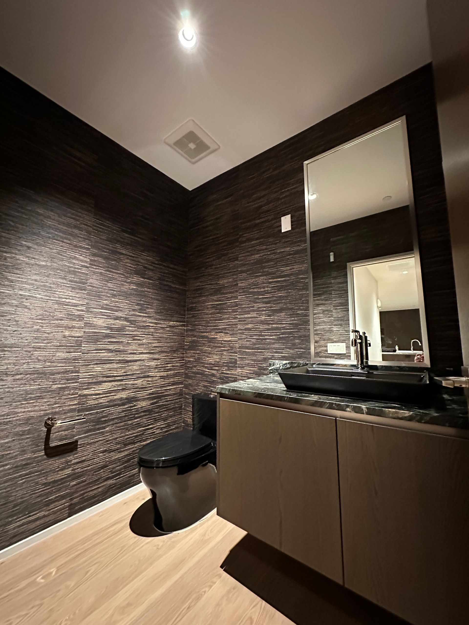 grasscloth-healdsburg-powder-room-premium-finish