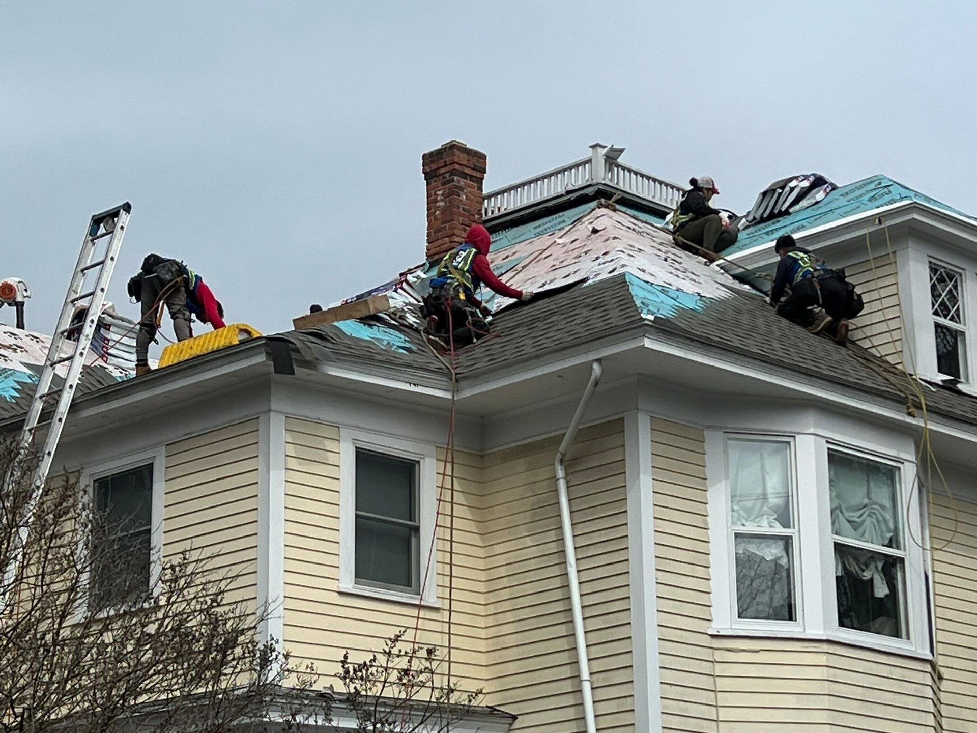 After photo of a newly installed asphalt shingle roof in west hartford, ct