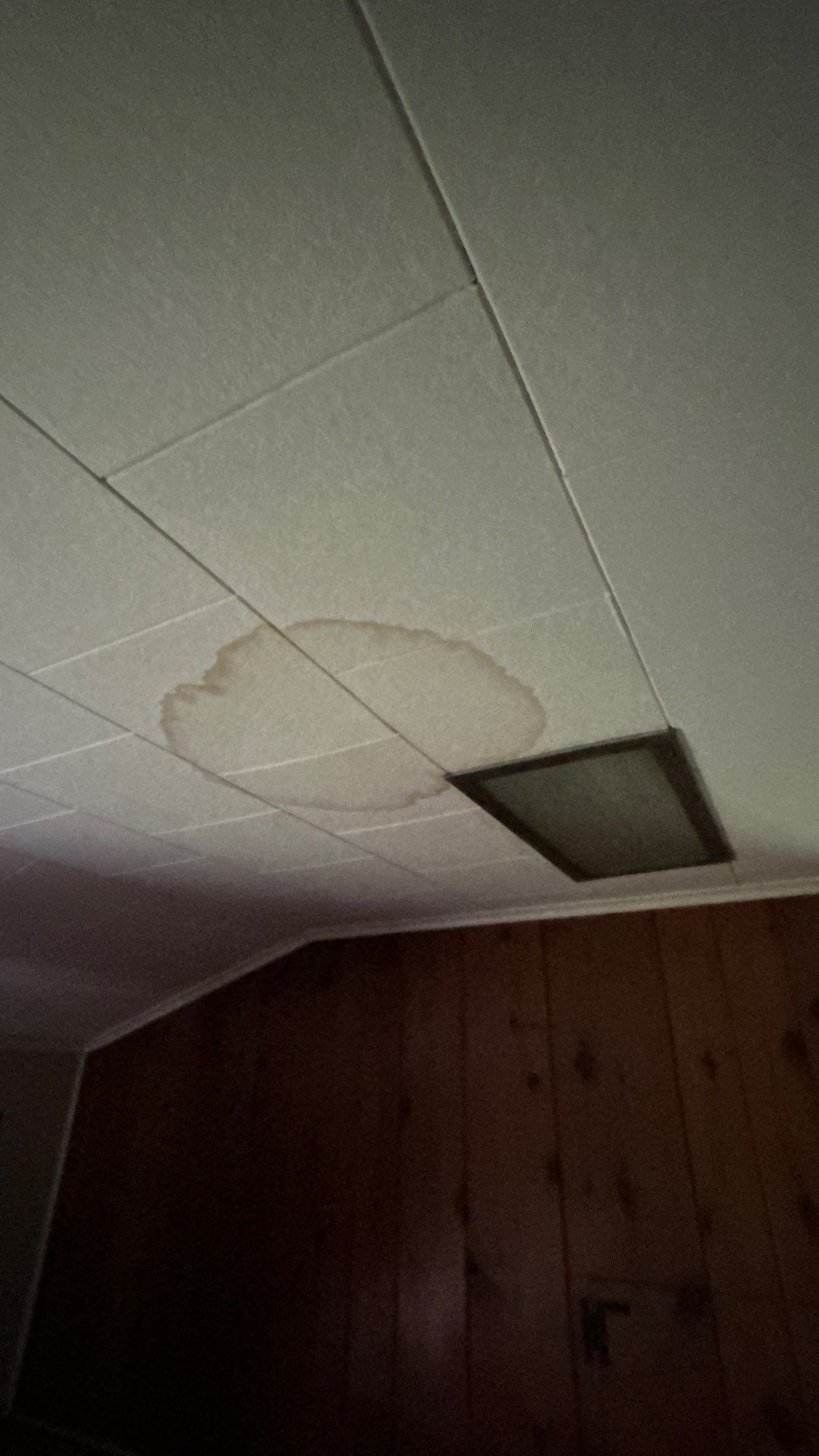 water stain on ceiling from leaking roof in Bloomfield, CT
