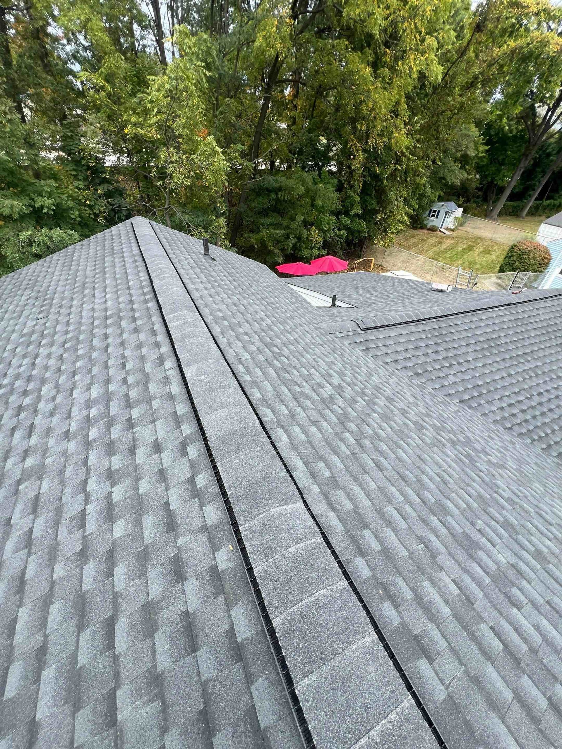 GAF Timberline UHDZ Charcoal Roof with Ridge Vent Installed in Connecticut