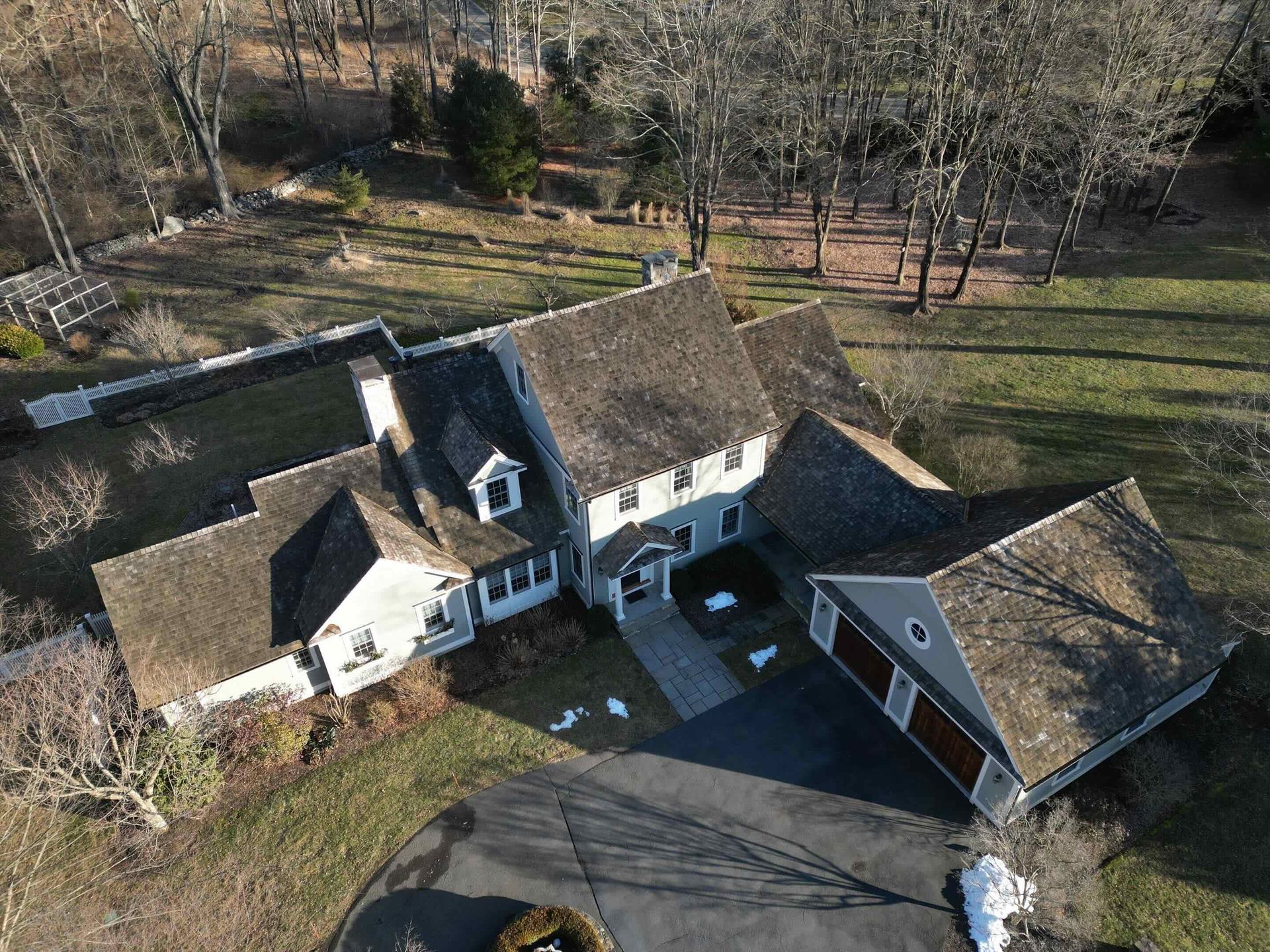 old leaking yellow cedar roof in woodbury, ct