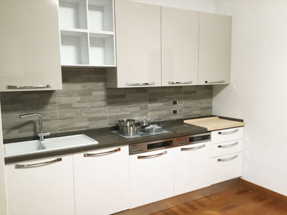 cucina con mobili su misura