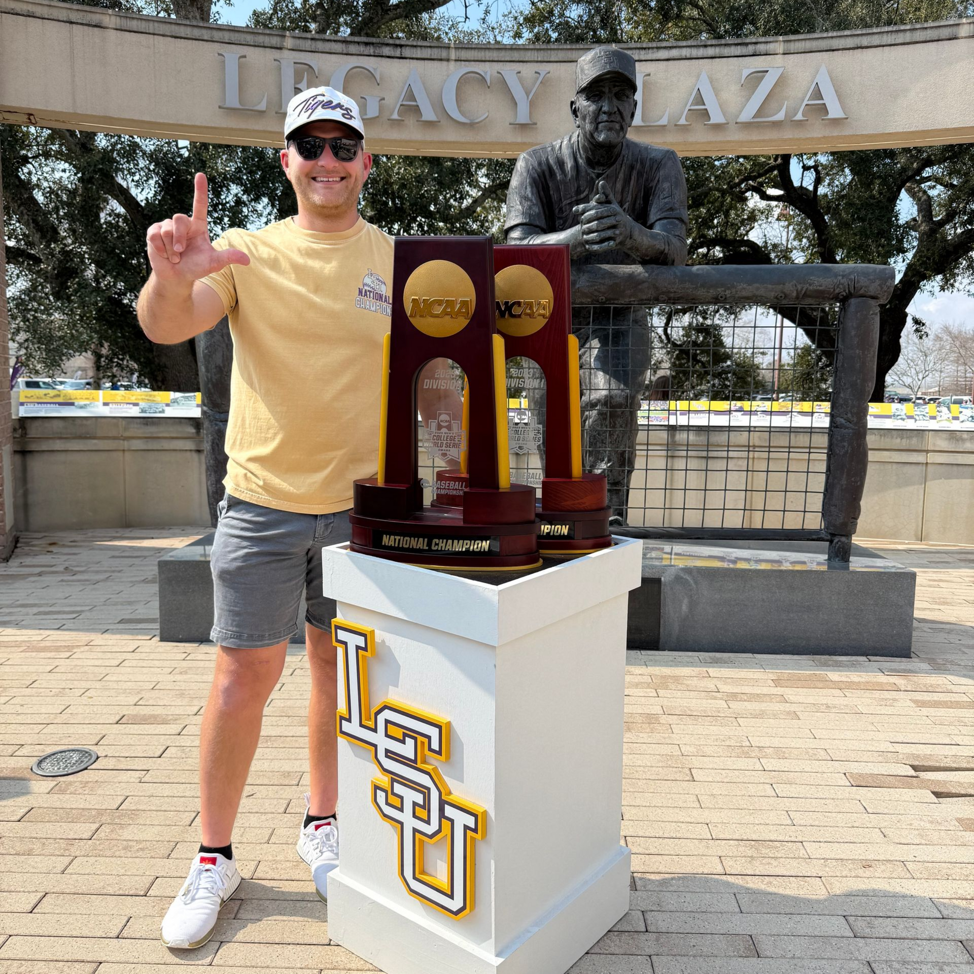 A man with a beard wearing a black hoodie with the word geek on it