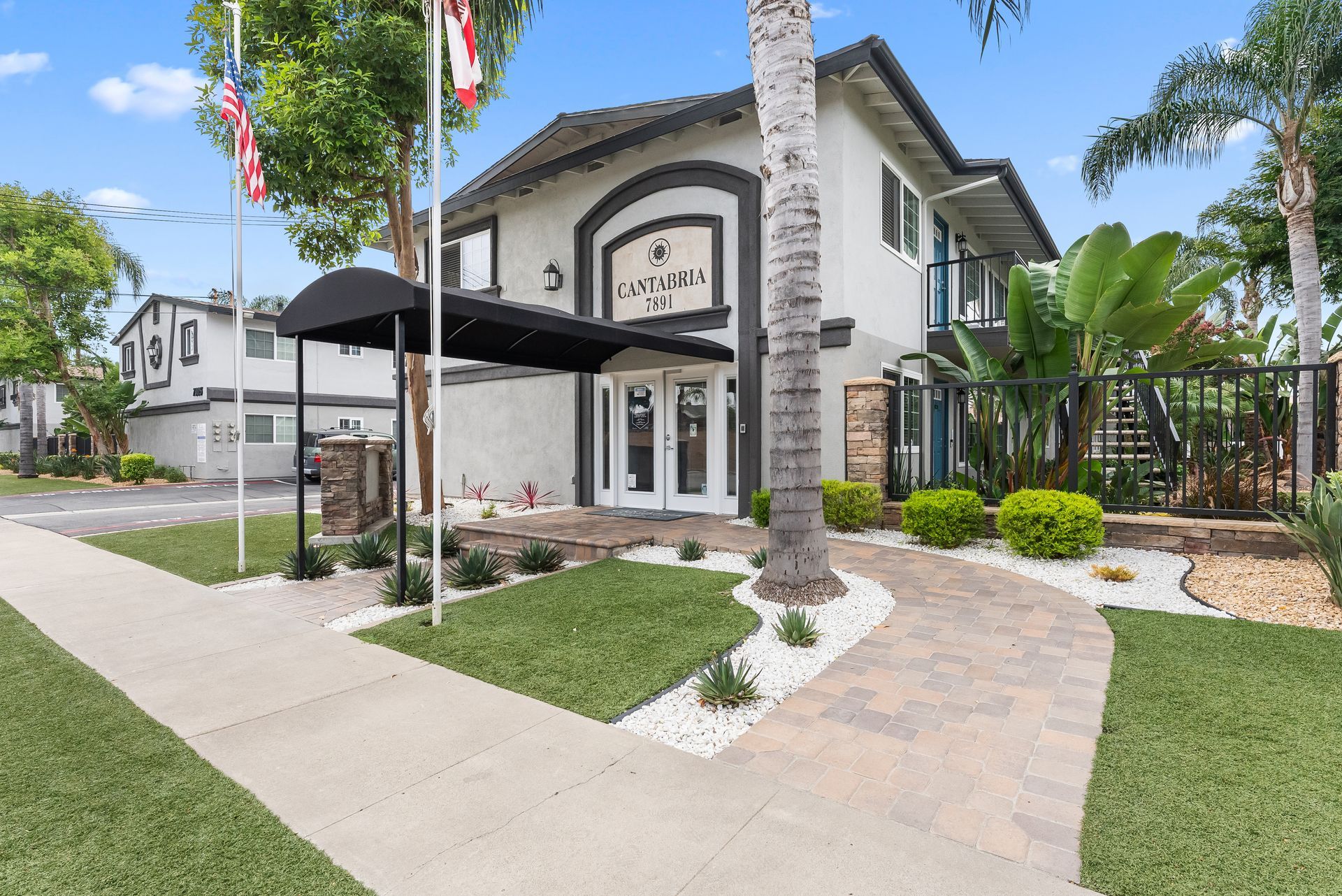 Cantabria exterior leasing office