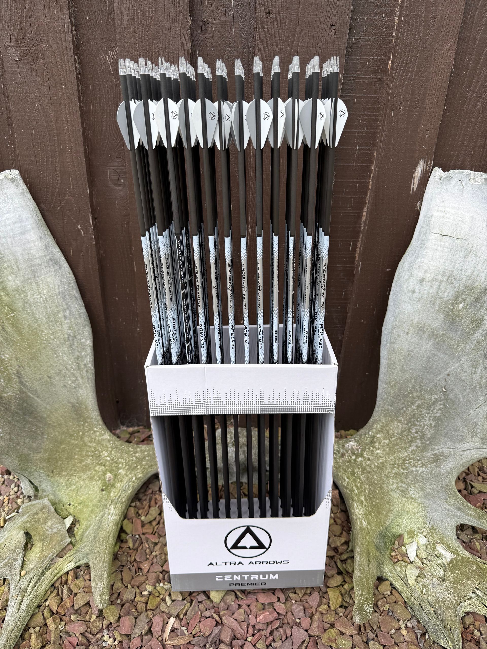 Snow's Outdoor Outfitters Store Image