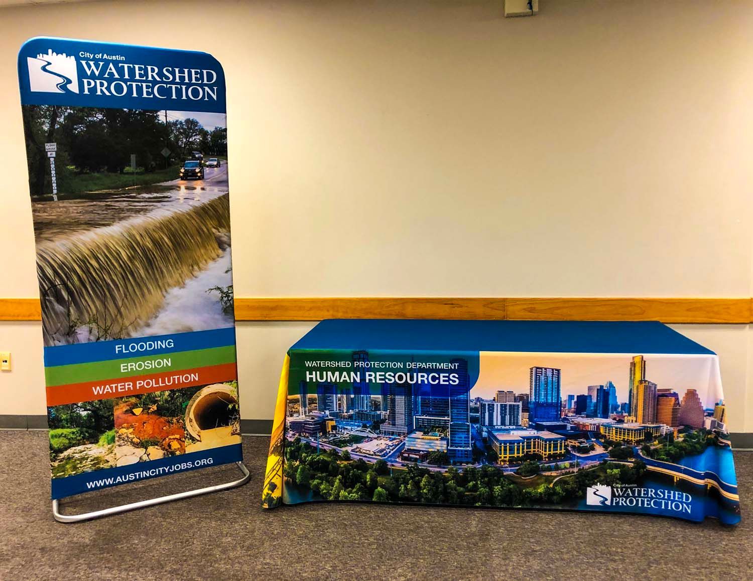 Custom trade show booth graphics printed and delivered to Las Vegas Strip hotels by Valley Press