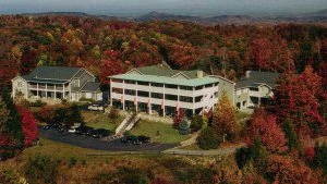 Smoky Mountain Bed and Breakfast Association in SeviervillePigeon Forge Chamber of Commerce