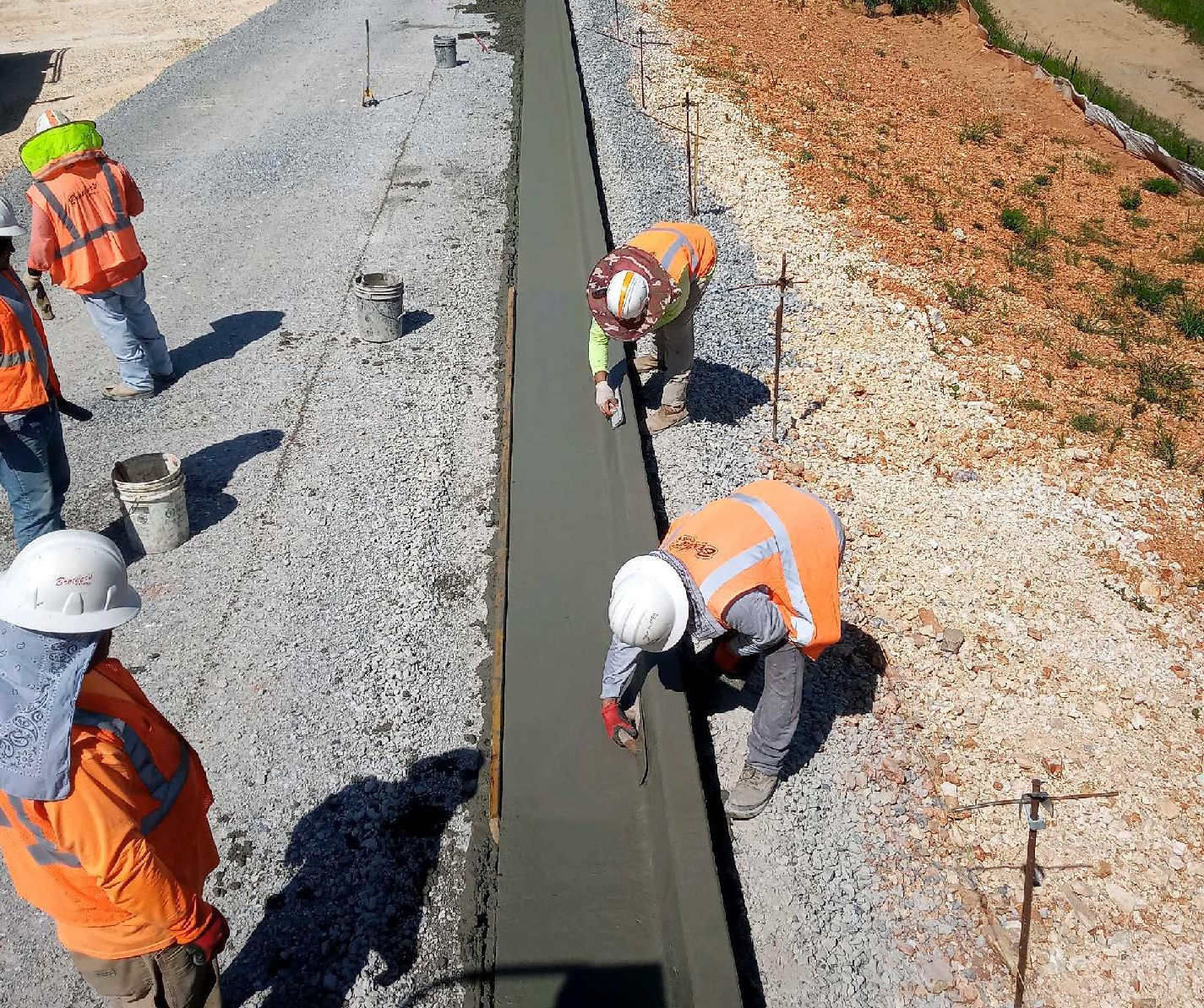 contractors who lay concrete Sidewalks