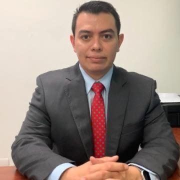 Dr. Eduardo Reyes - especialistas en neurocirugía