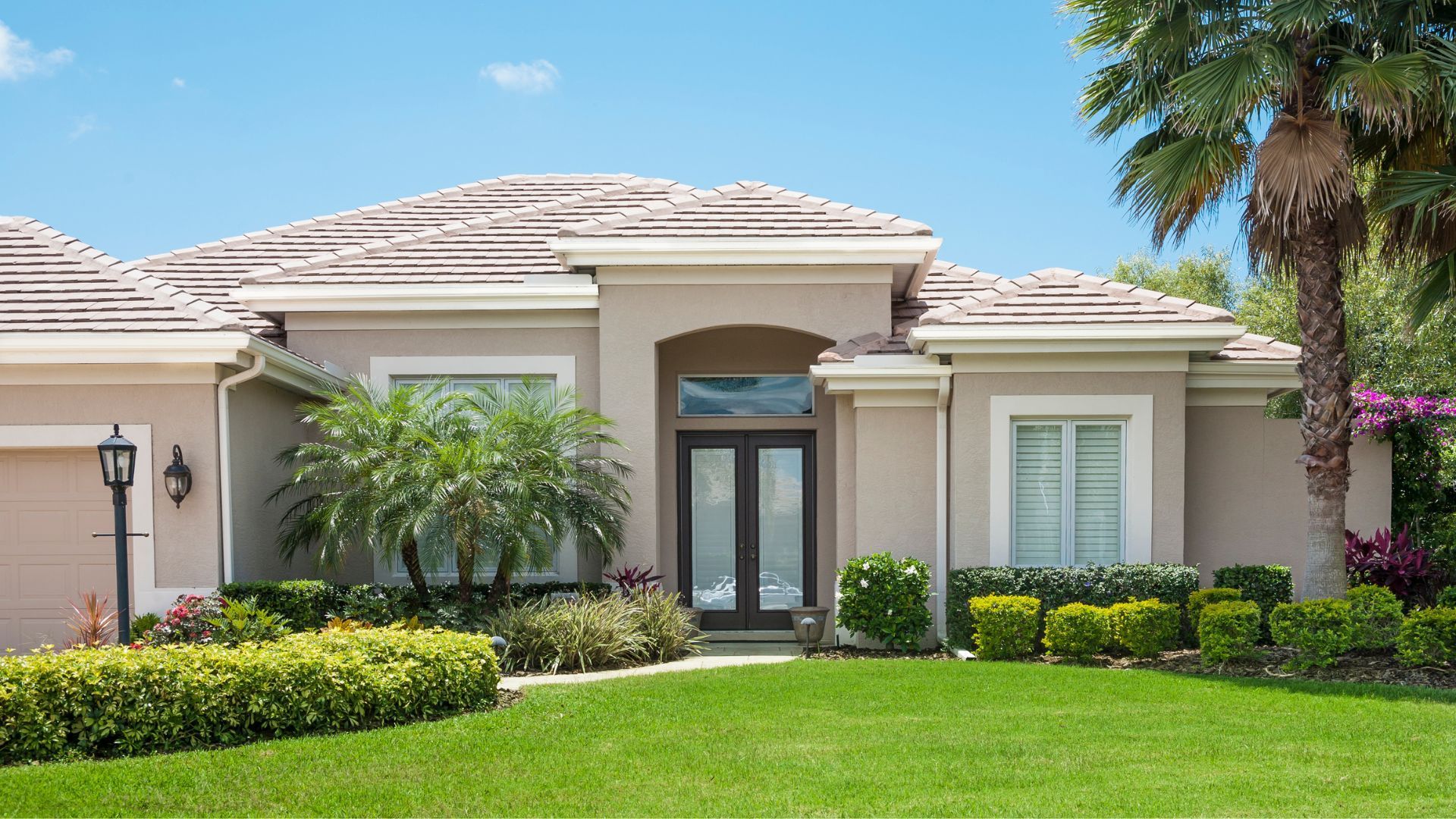 Transform Your Turf: Superior Lawn Spraying Services in Central Florida