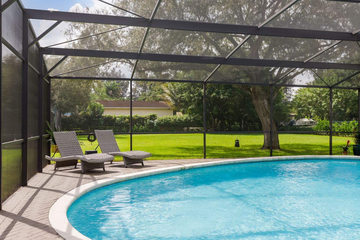 Keep Your Lawn Green and Your Poolside Protected from Pests This Summer with Superior Spray Service!