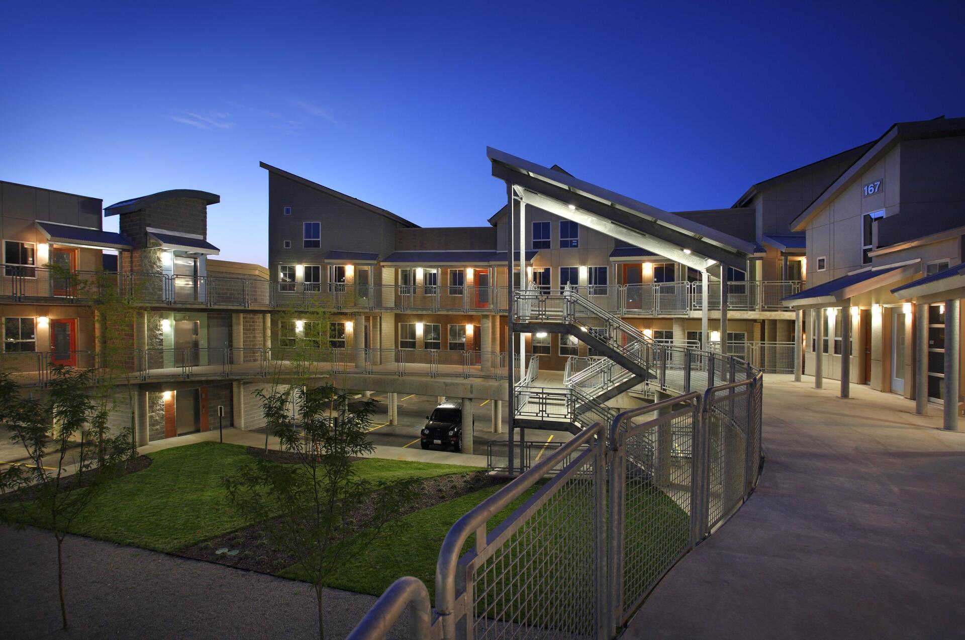 Imperial Pointe Townhomes AU Associates