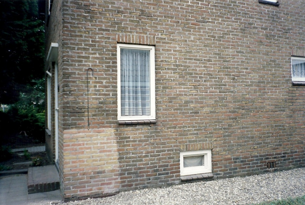 Oude gevel in voorbereiding restoratie