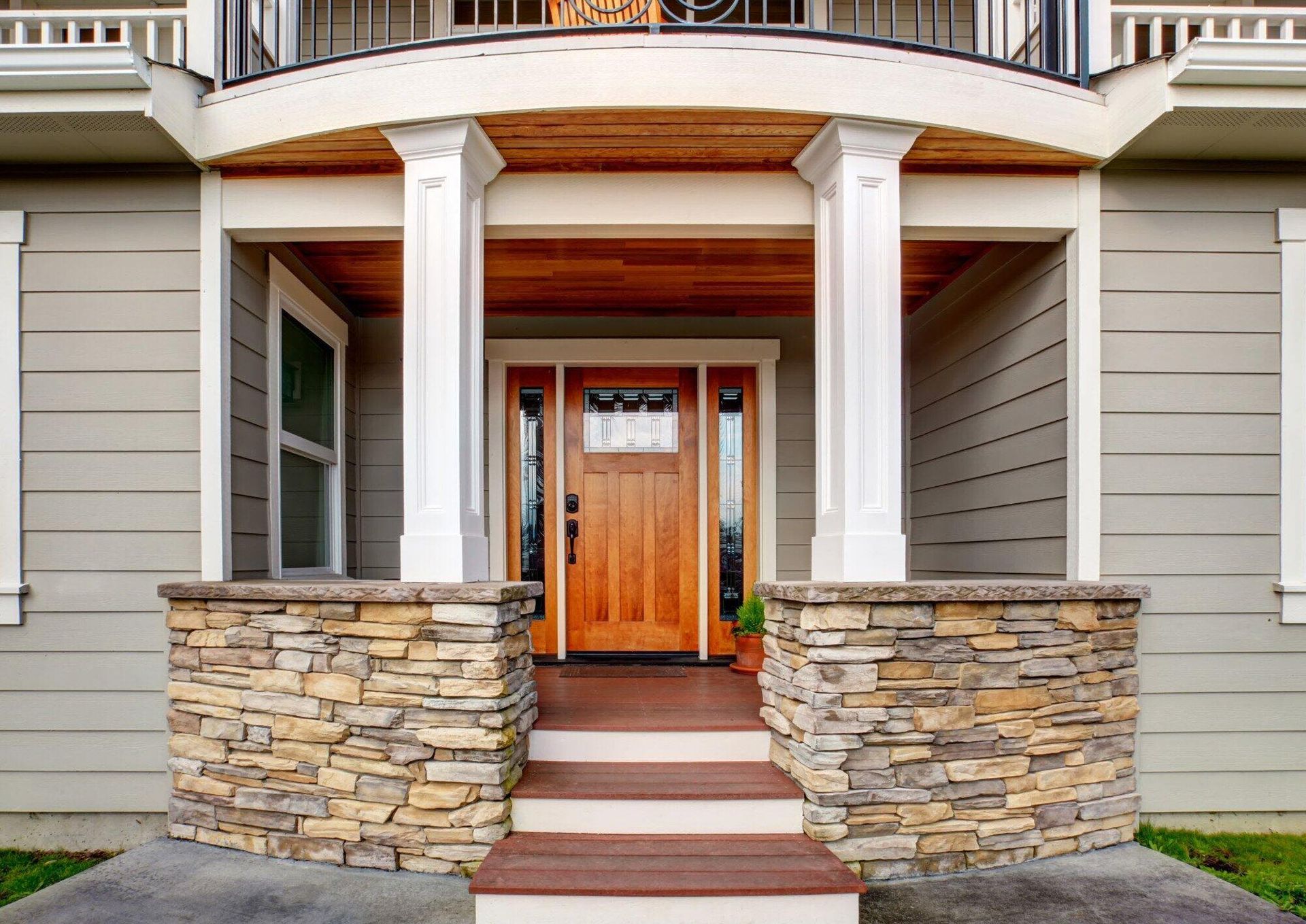 Homeowner's guide to entry doors with sidelights