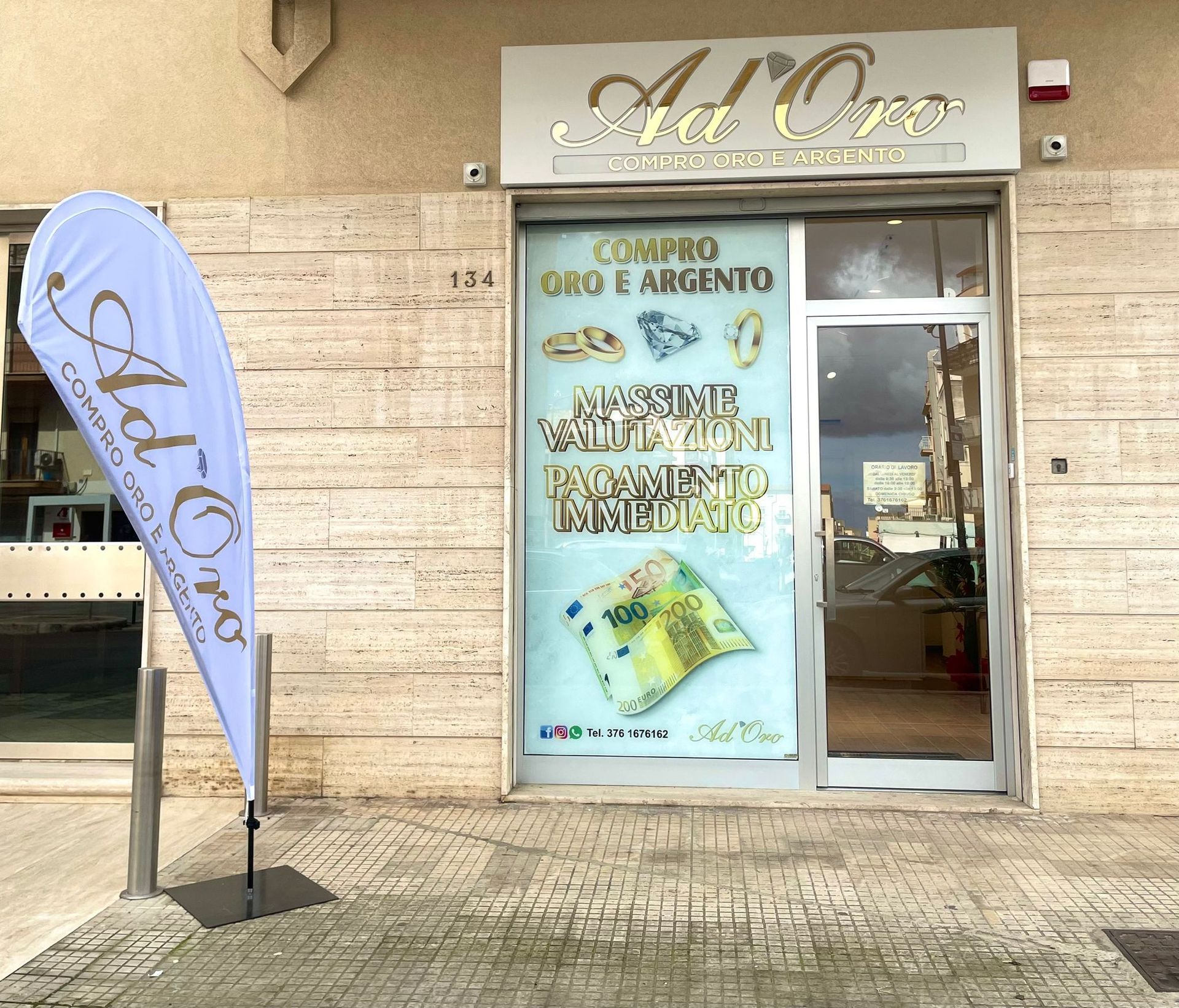 Esterni_Locale_Ad'Oro
