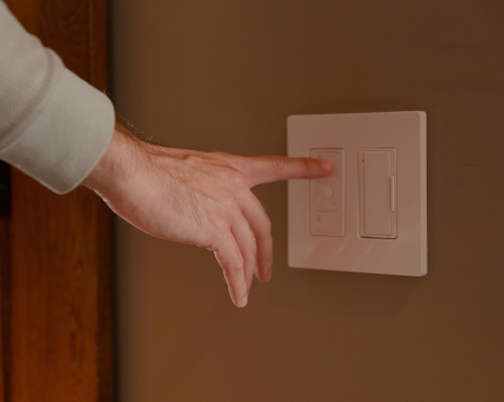 Light switch installation Austin, LED dimmer upgrade for energy-efficient home lighting