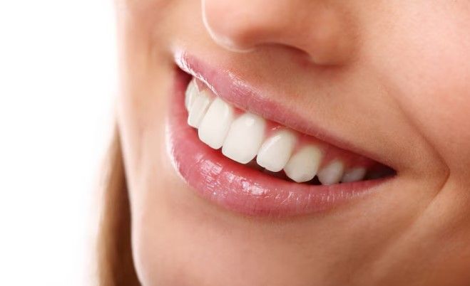 Como clarear os dentes? Dá para fazer em casa?