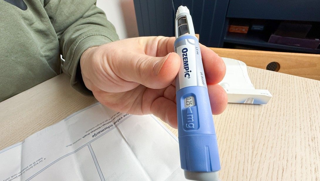 Bafo de Ozempic: causas e como evitar o mau hálito