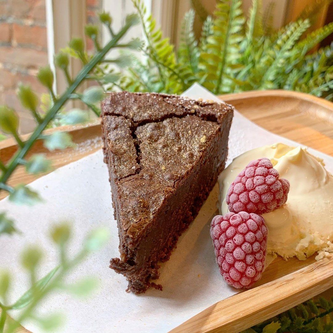 freshly made cakes at no5 cafe in romsey