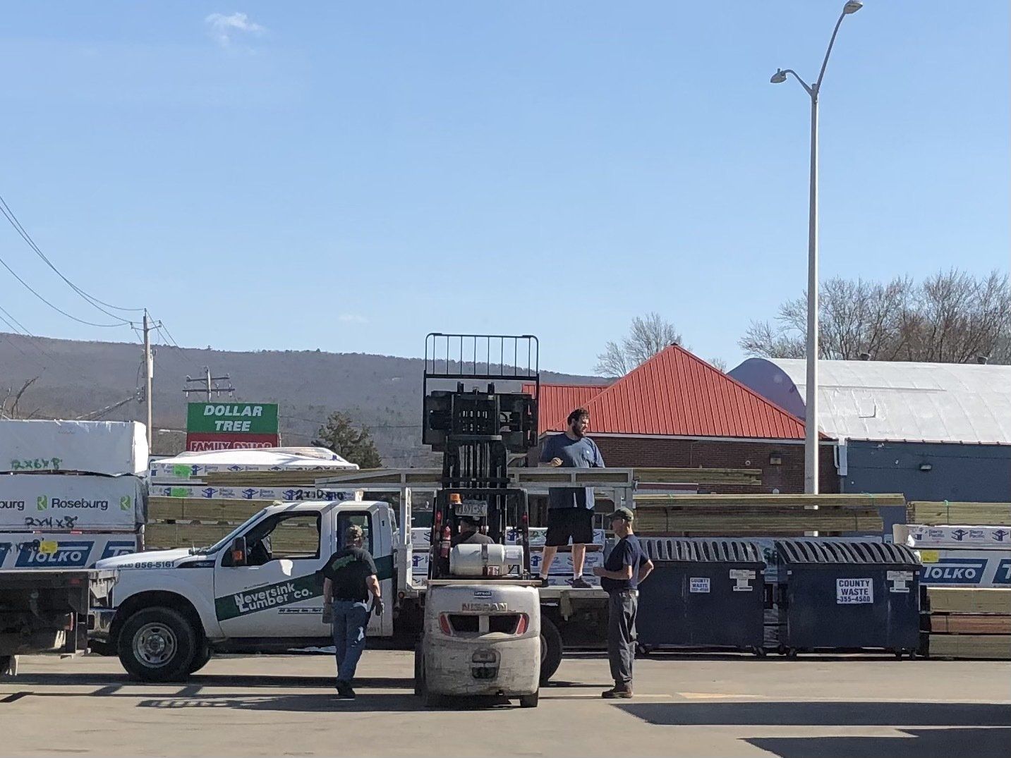 Choosing Tools — Port Jervis, NY — Berthiaume's Neversink Lumber Co. Inc.
