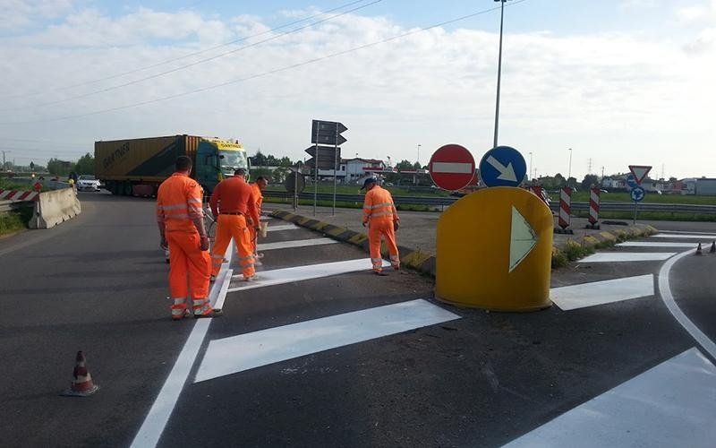 realizzazione segnaletica orizzontale