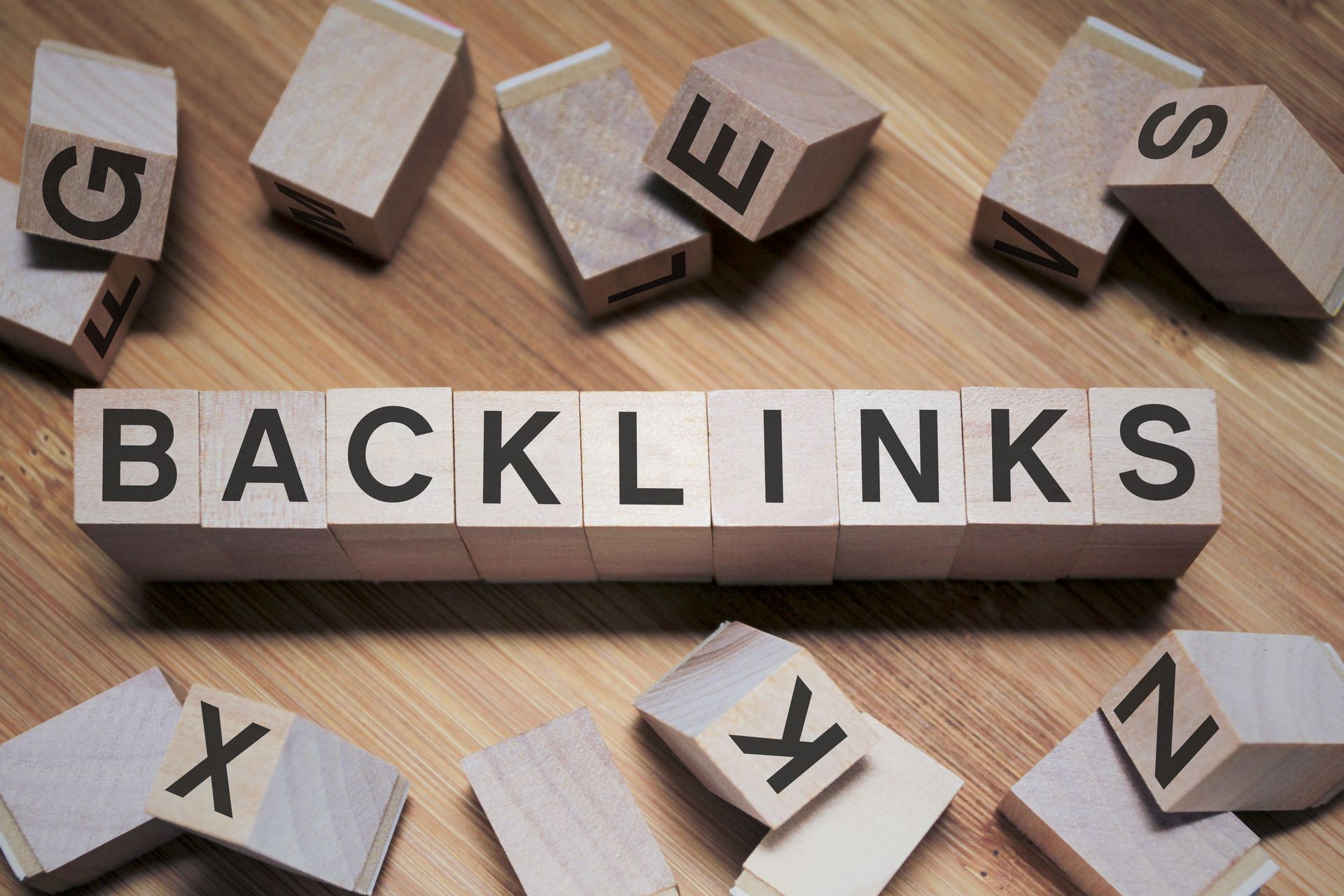 Backlinks Word Written In Wooden Cube