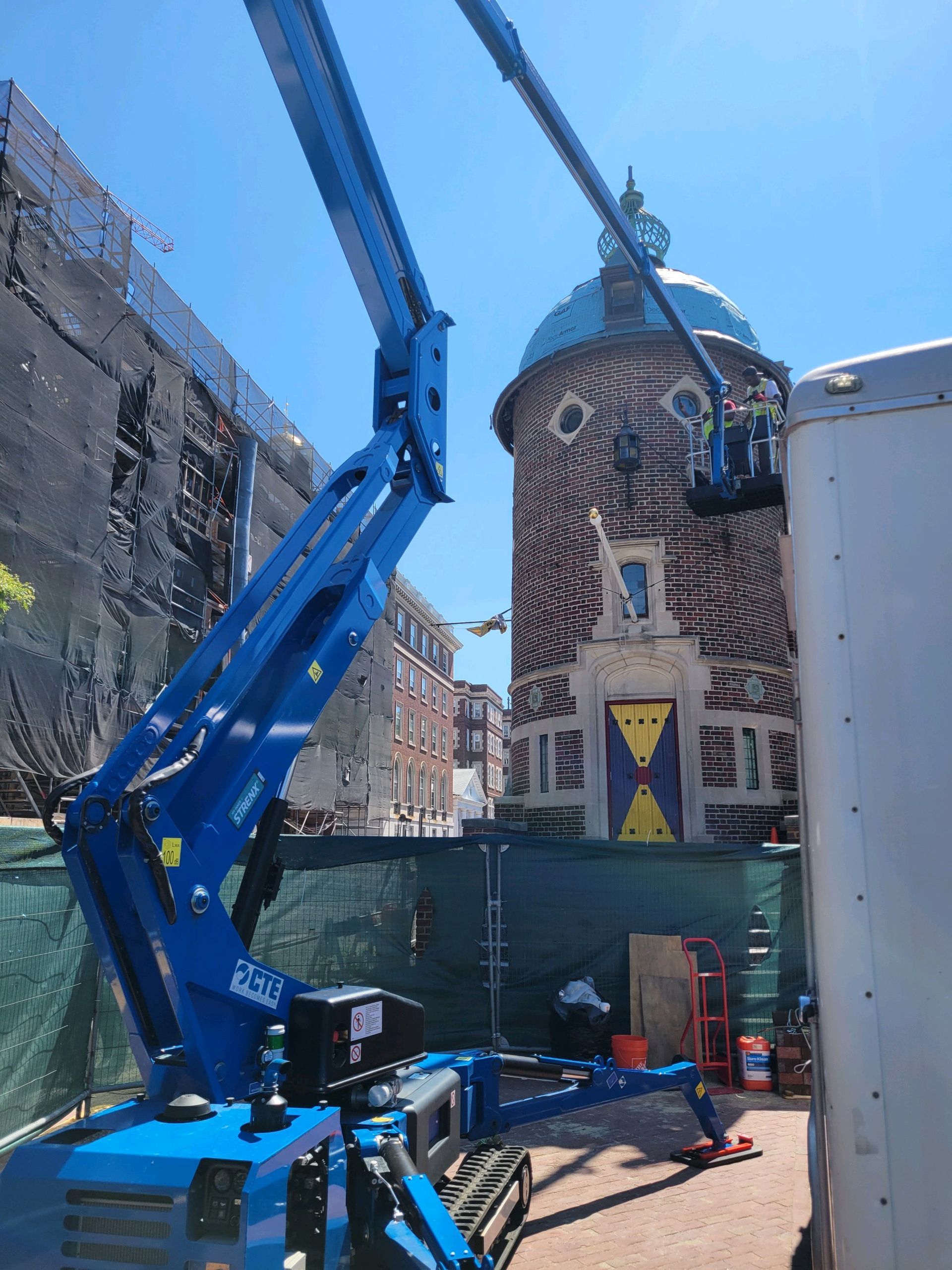 aerial lifts for facility maintenance