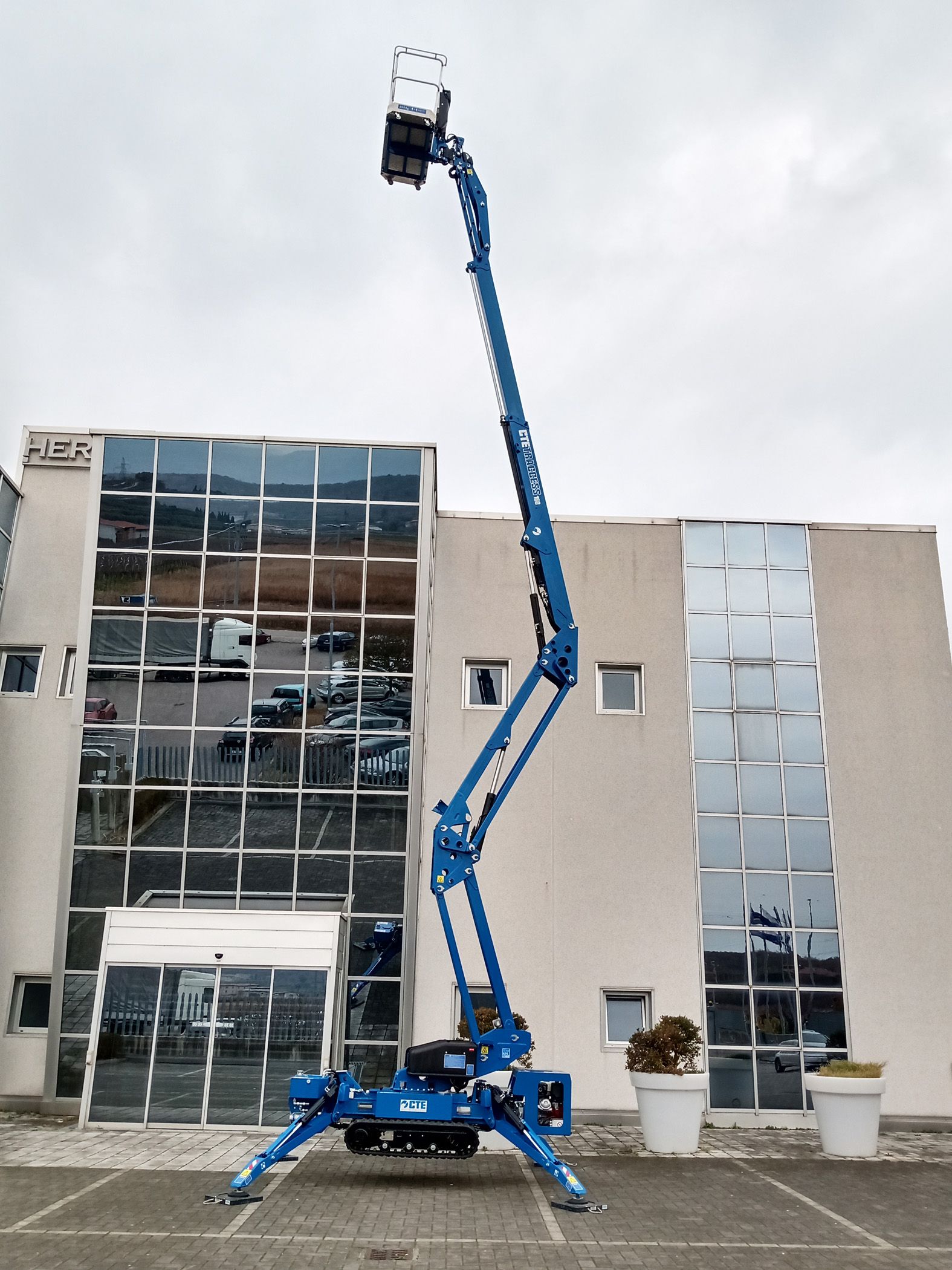 aerial lifts for facility maintenance