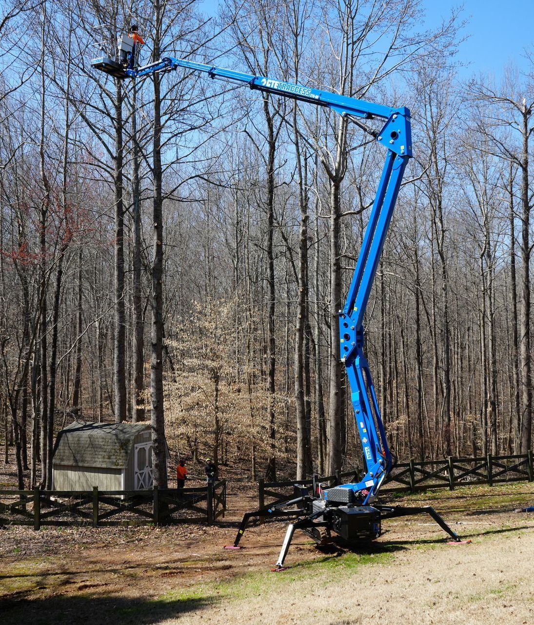 aerial lift TRACCESS for tree work and arborists