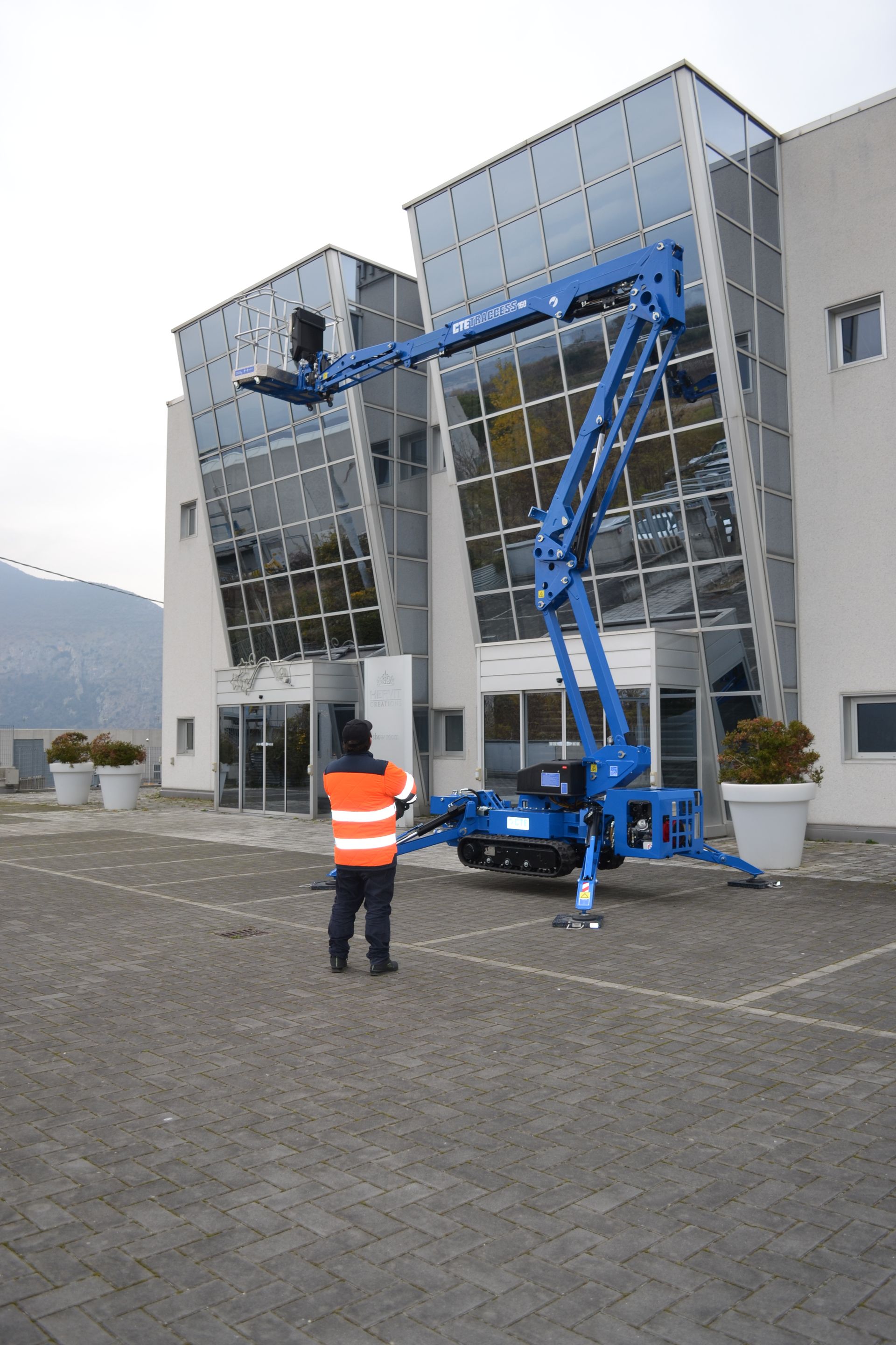 aerial lifts for facility maintenance