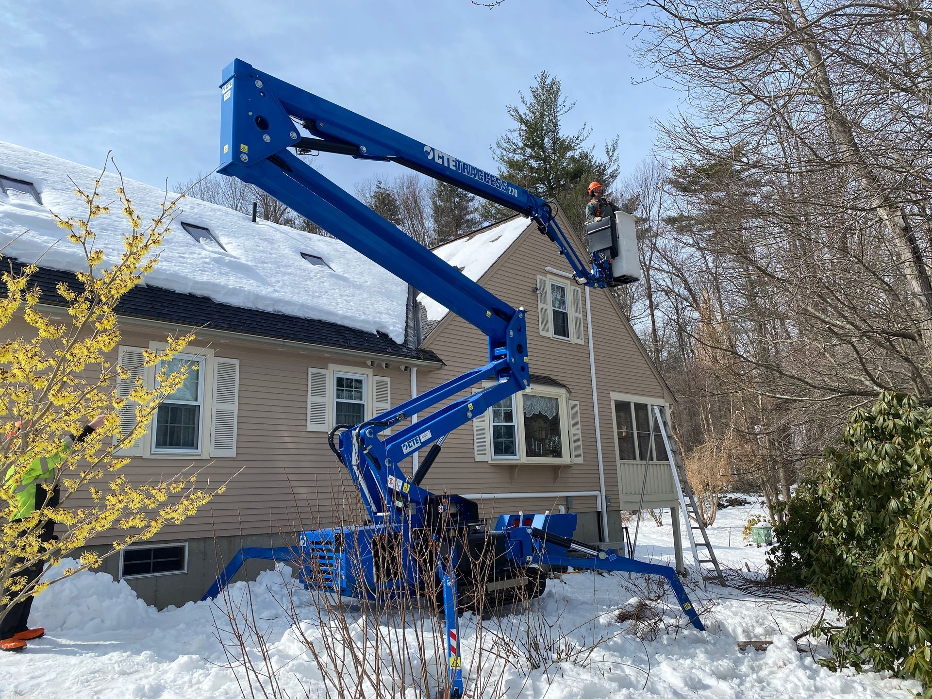 Traccess Aerial Lifts by CTE