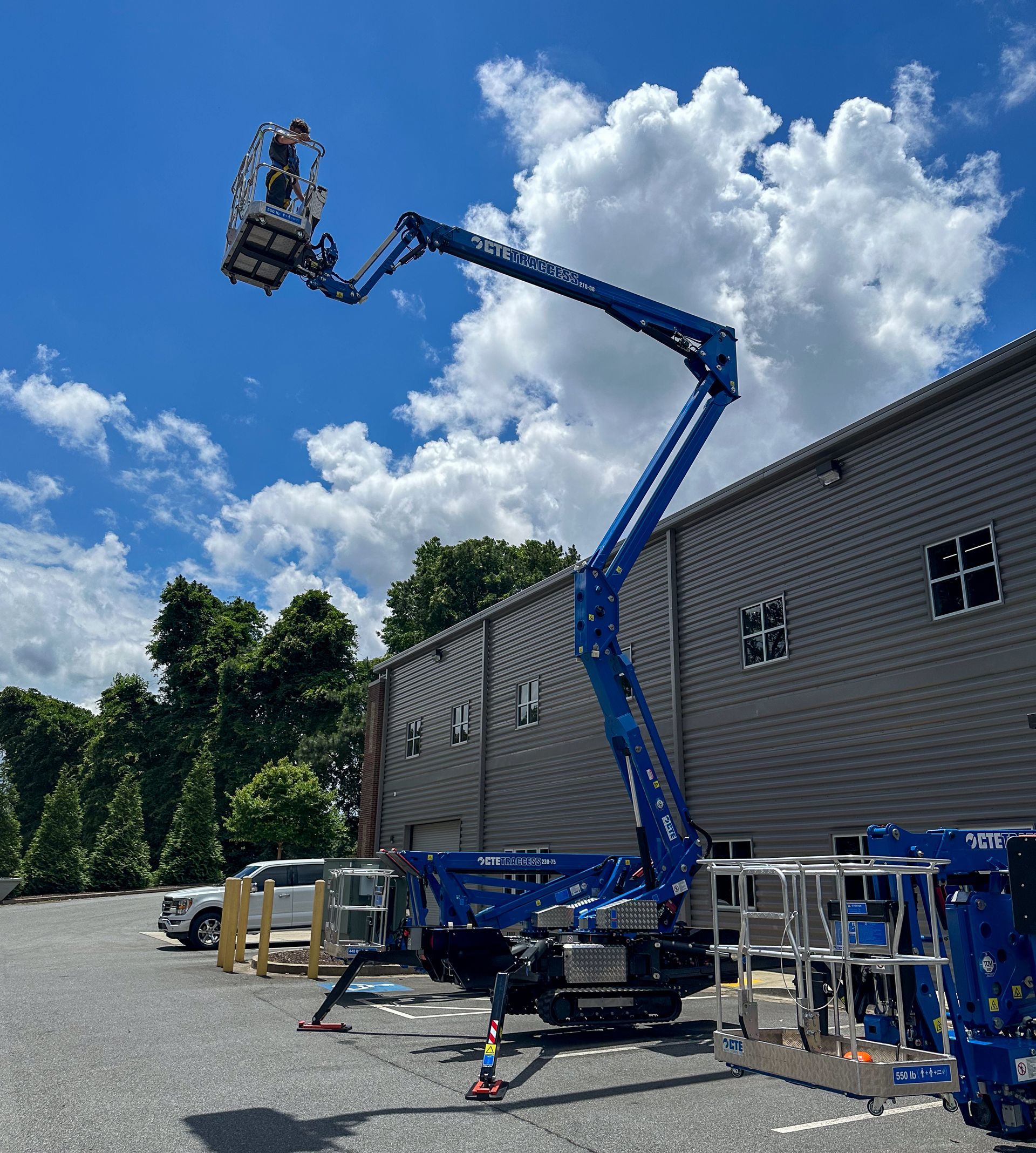 Vermeer Southeast new CTE aerial boom lift dealer