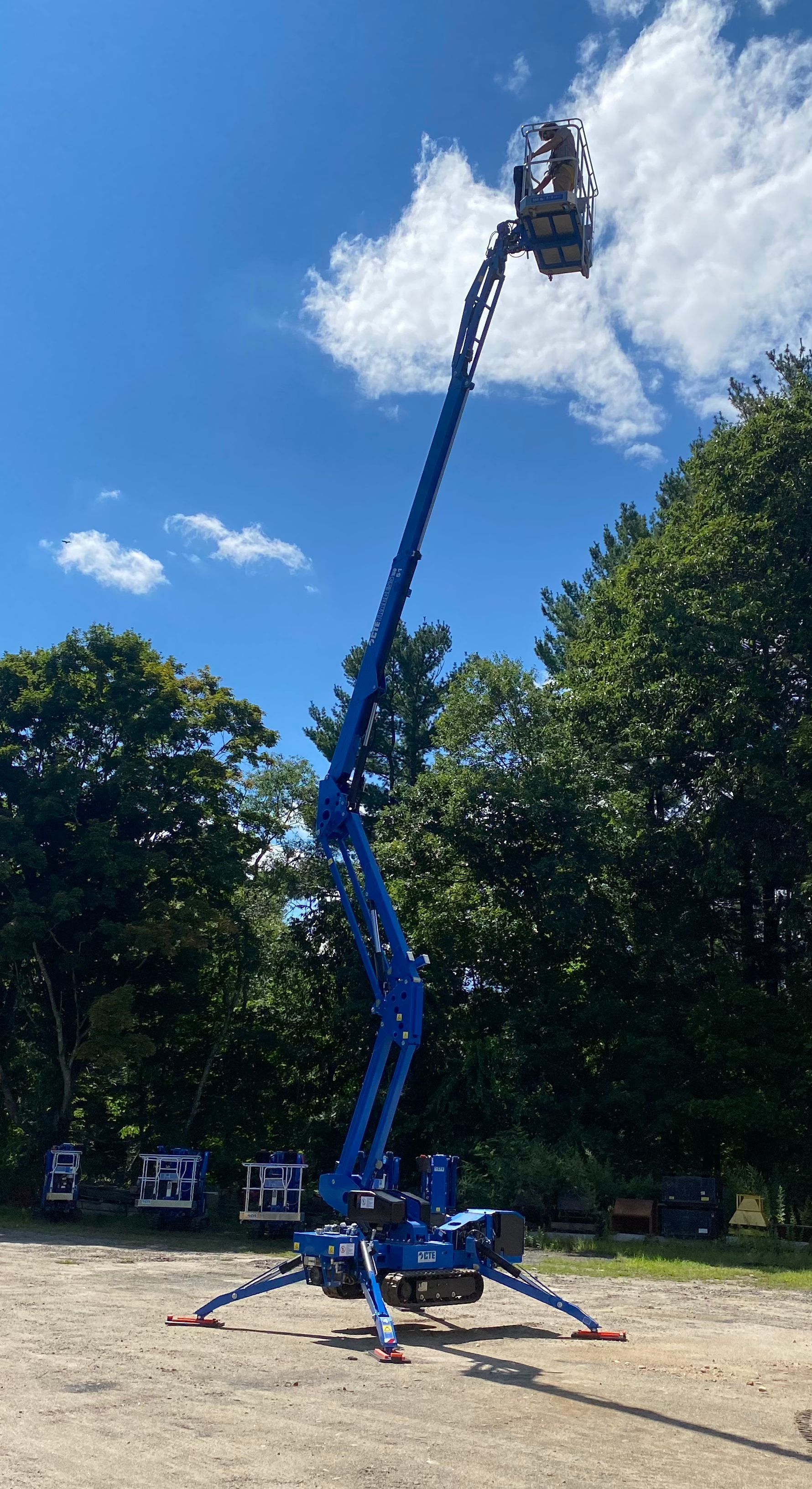 aerial lifts for tree care companies