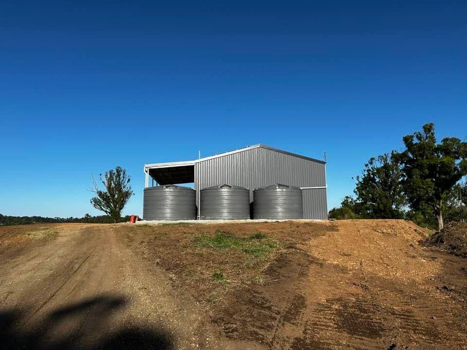 Farm Water Tanks — Stolzenberg Water Carriers in Chatsworth, QLD