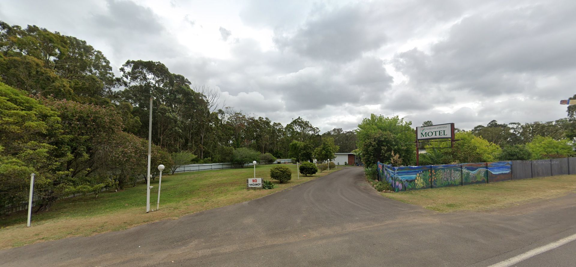 karua-garden-motel-entrance