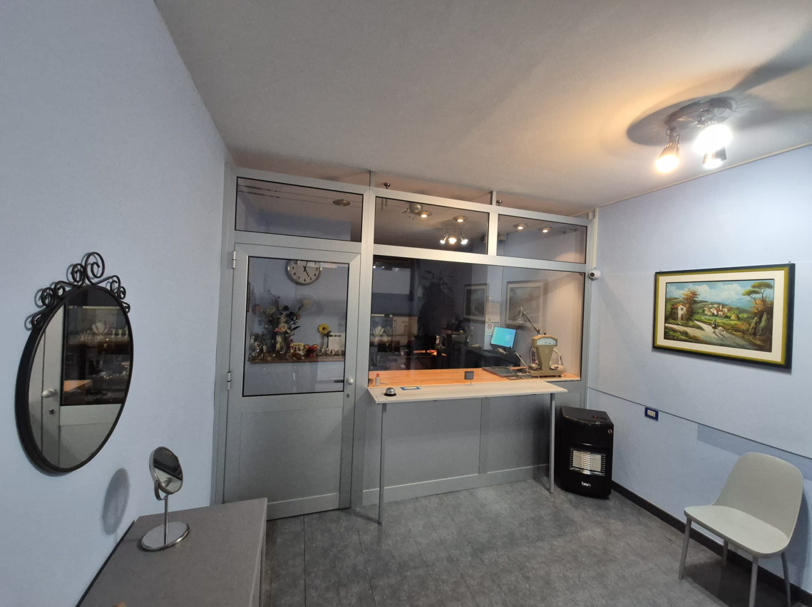 compravendita oro e preziosi, macerata