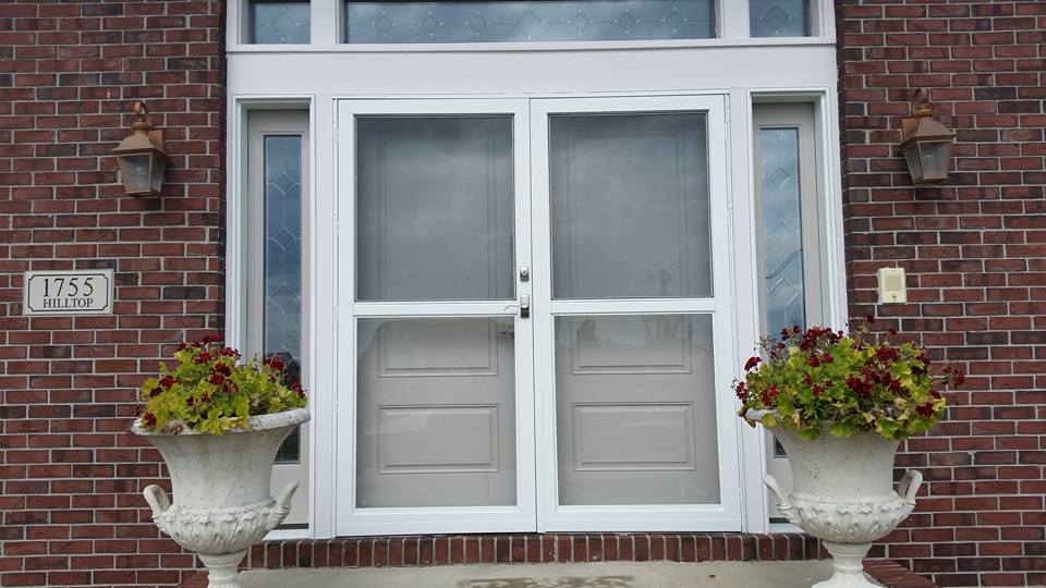 Custom Doors Screen — White Double Door in Des Moines, IA