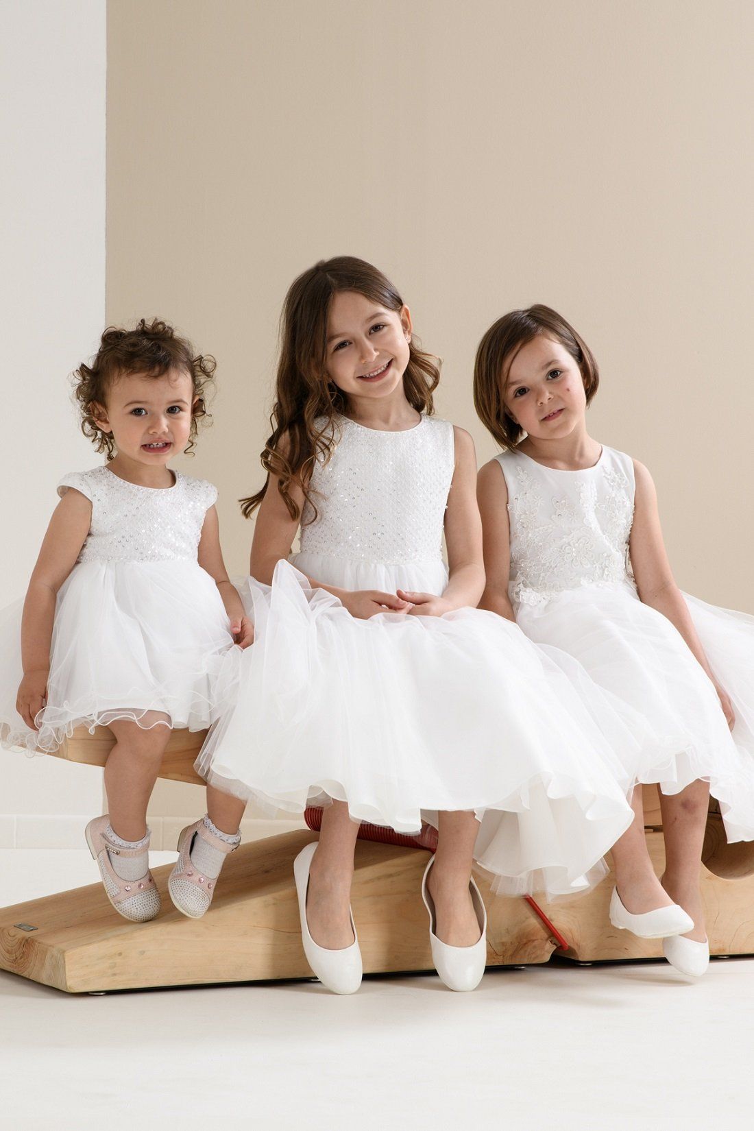 abiti damigelle bianchi