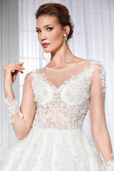 corpetto motivo floreale di abito da sposa