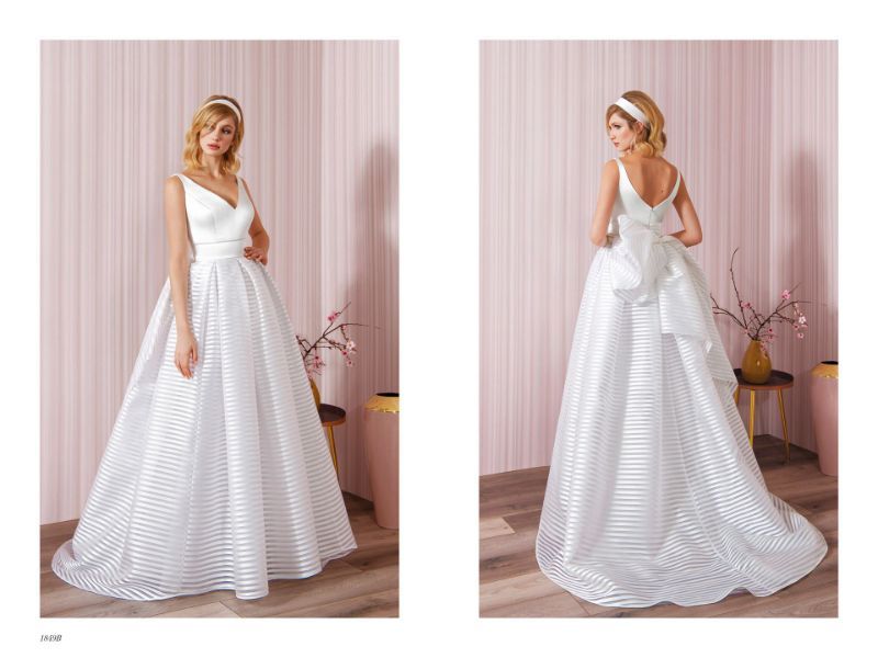 abito da sposa fiocco sul retro