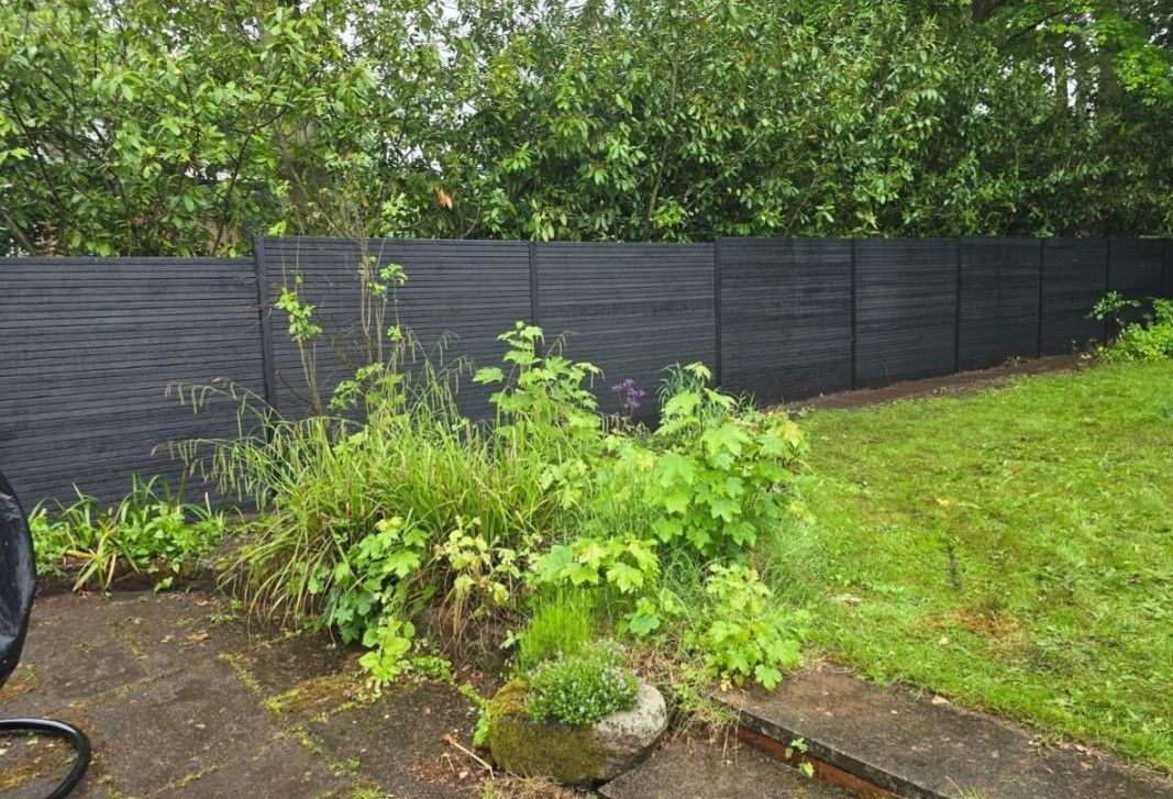 anthracite grey composite fencing