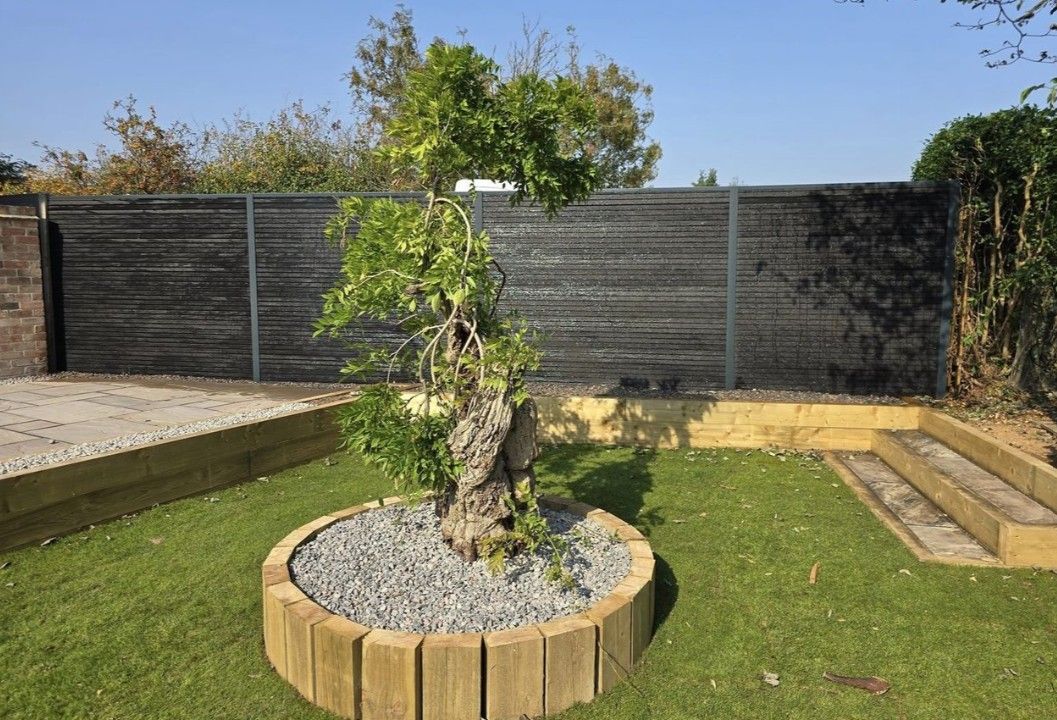 anthracite grey composite fencing