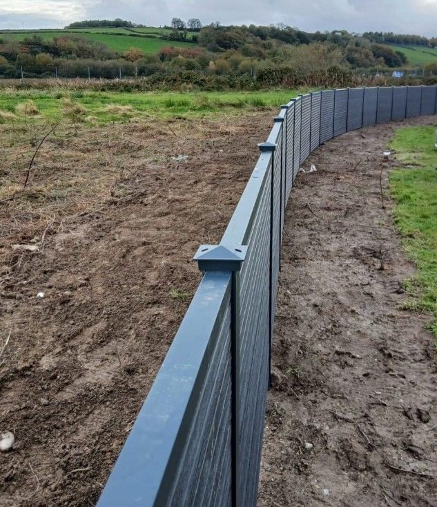 anthracite grey composite fencing