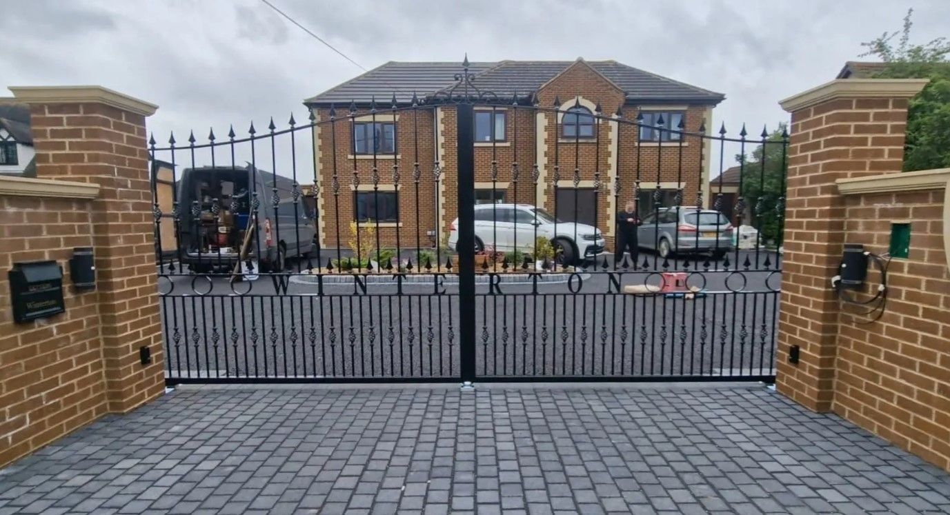 arched metal driveway gates Gloucester