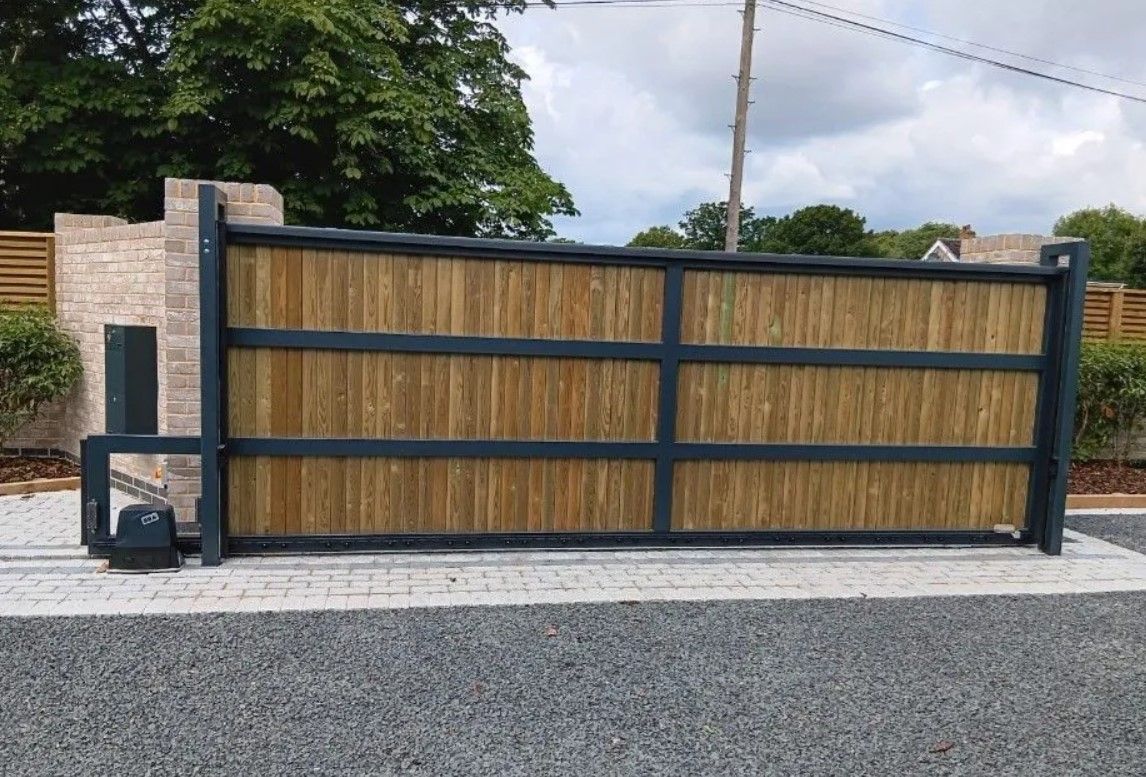 Composite Gates UK electric gate Glasgow